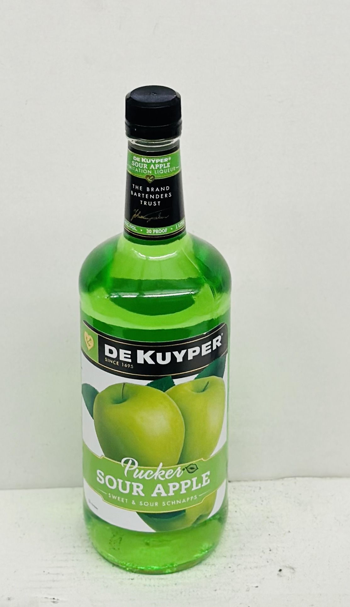 DKY PUCKER SOUR APPLE LTR