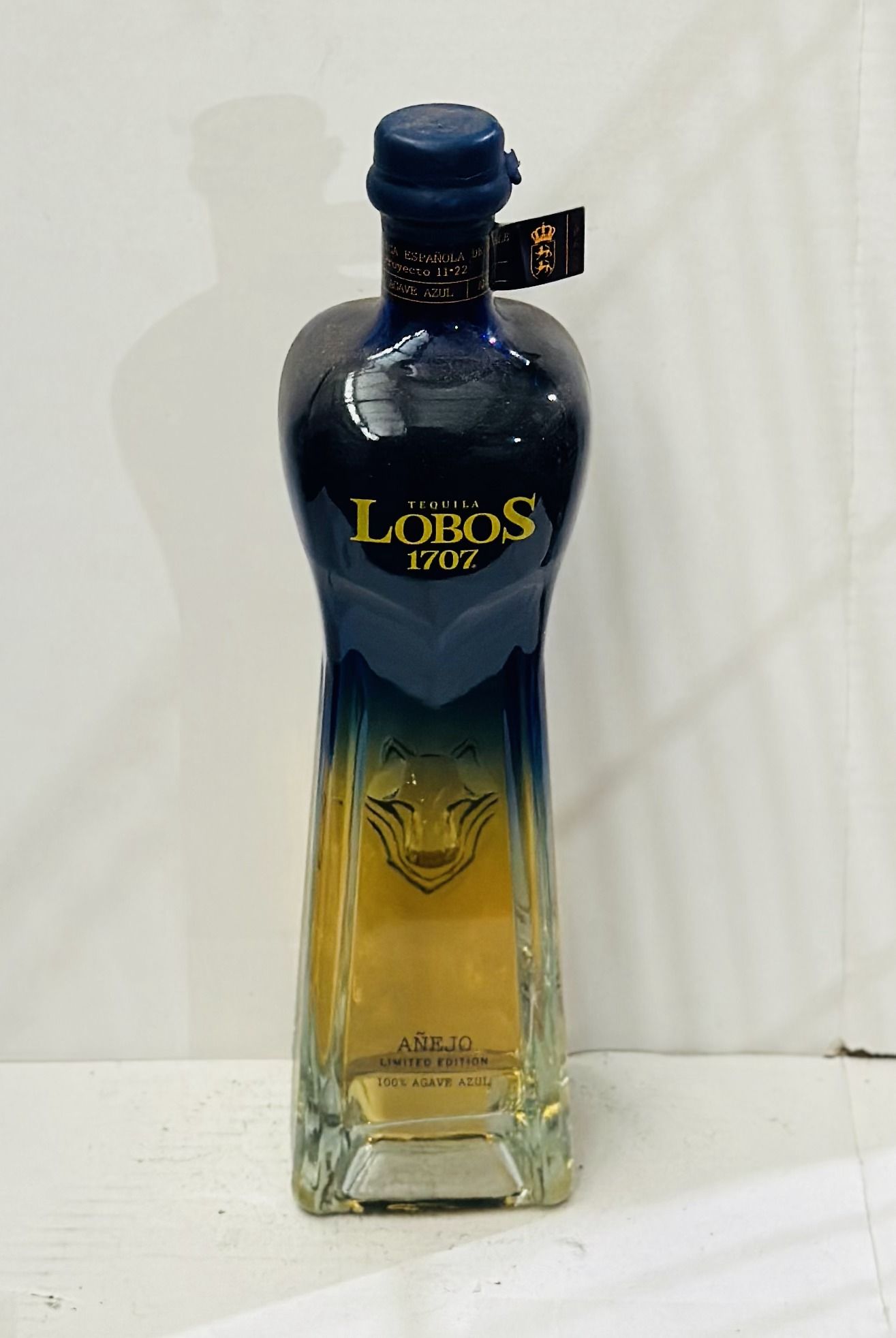 LOBOS ANEJO 700