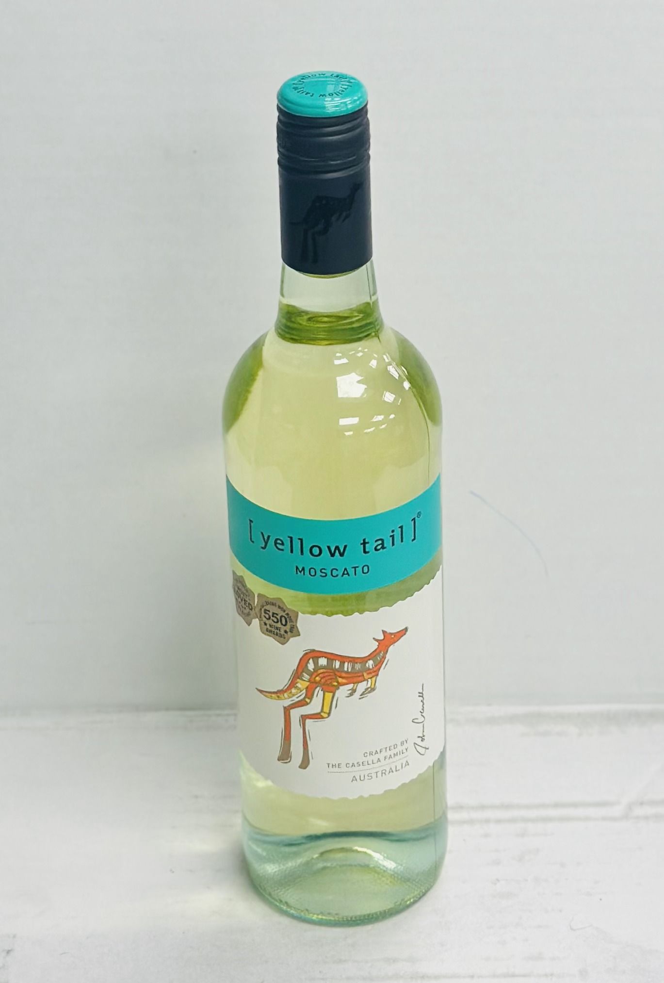 YELLOW TAIL MOSCATO 750